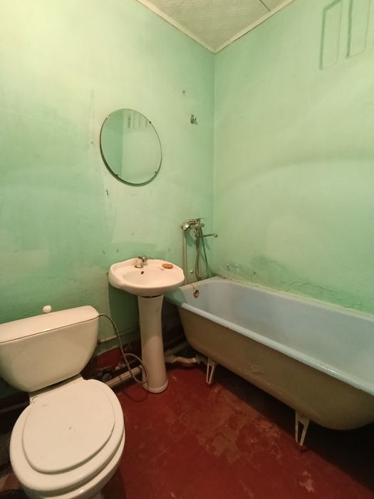 2-хкомн кв в 7 мкр 1д, 10,5млн