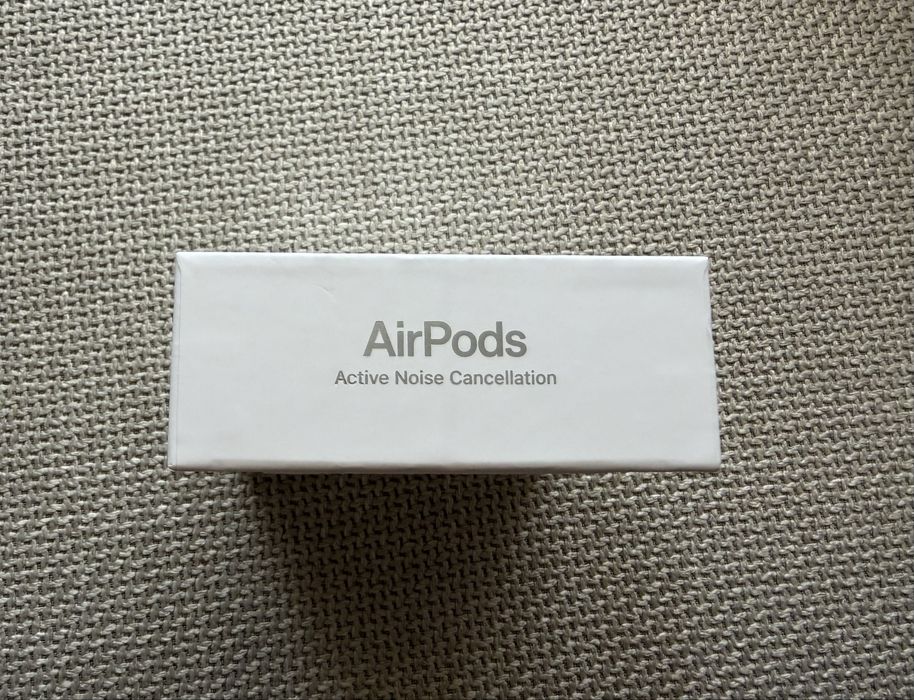 Apple AirPods 4