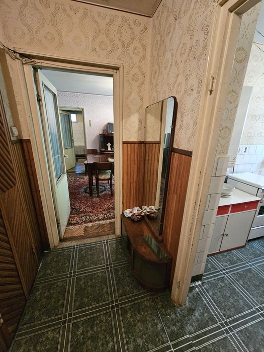 De vanzare apartament 2 camere semidecomandat