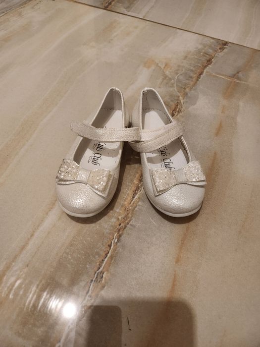 Нови обувки 22 номер за момиче