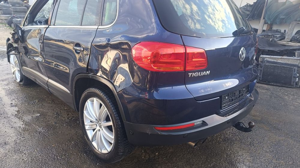Piese motor cutie punte planșa bord volan caseta grila ecu Tiguan 2012
