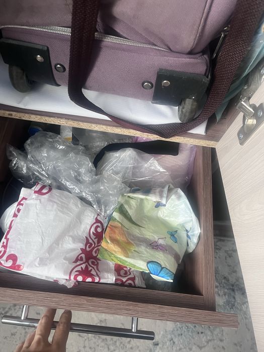 Продам шкаф срочно