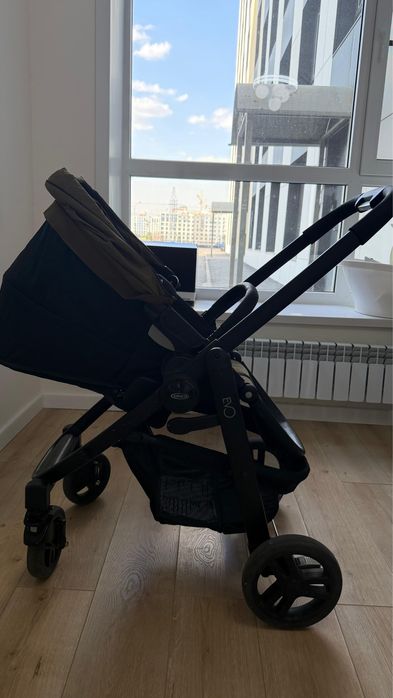 Коляска детская прогулочная Graco EvO (США)