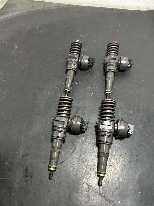 Injector injectoare BA  Volkswagen Vw Transporter T5 1.9 TDI BRS AXB