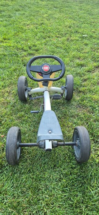 kart Berg Buzzy Fiat 500 cart cu pedale FIAT500