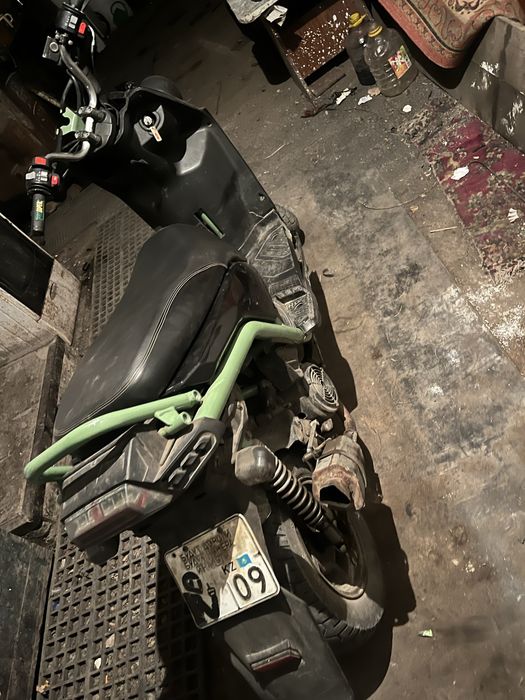 Продам скутор бумер 150кубов