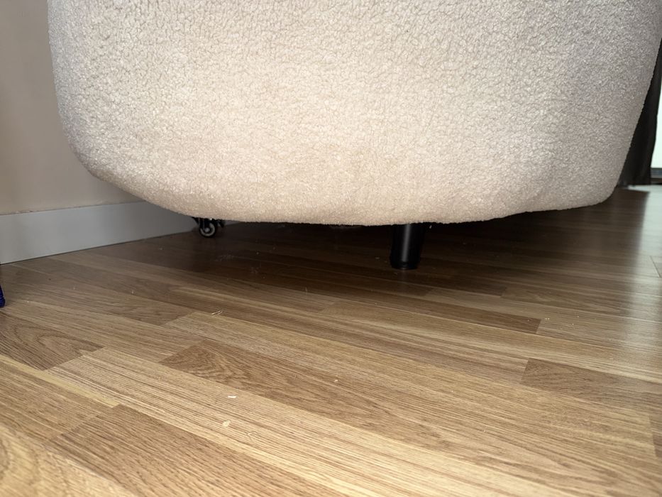 Диван цвет бежевый