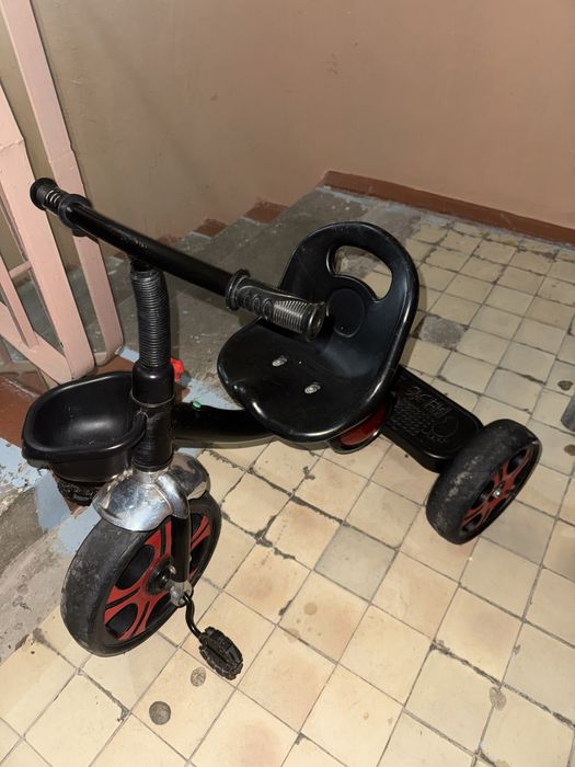 Детский трехколесный велосипед