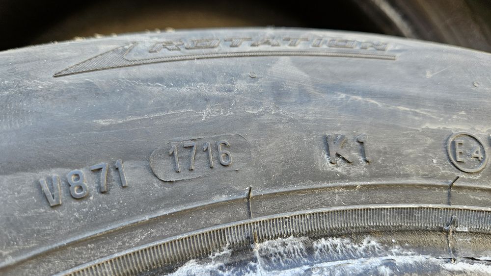 2бр гуми 185 65 15 пирели