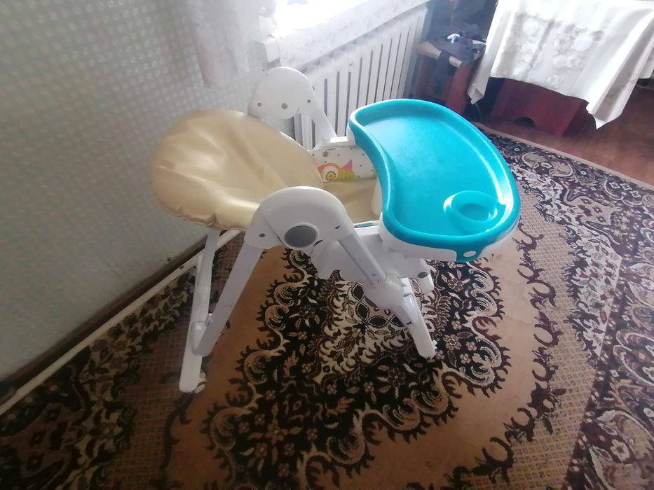 Продам стульчик для кормления