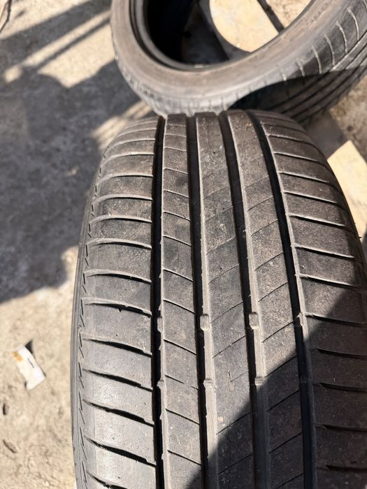 Vand anvelope vara  Bridgestone 225.50.17 + iarna Dunlop 225.55.17