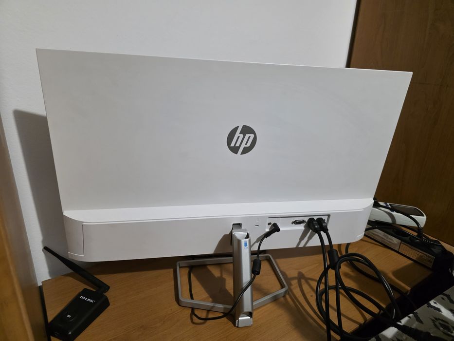 Монитор hp M 27fw full hd