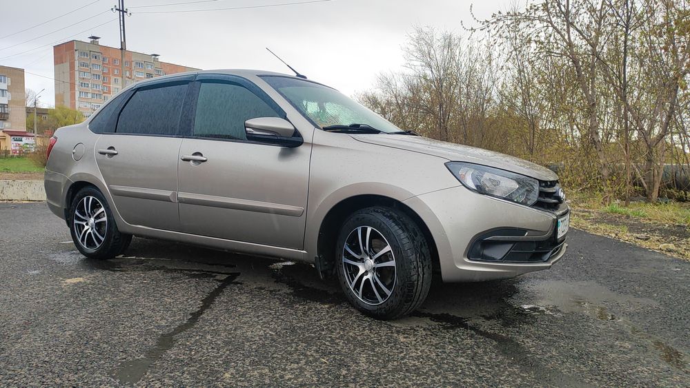 Продам Гранту FL.