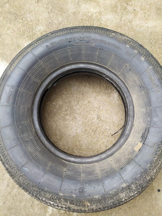 Шина Чайка газ13 и газ  14 новый. ЗИЛ 111