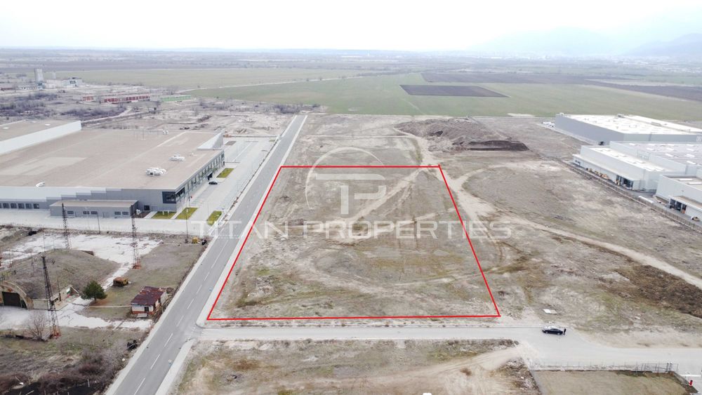 Парцел в Куклен, Капсида