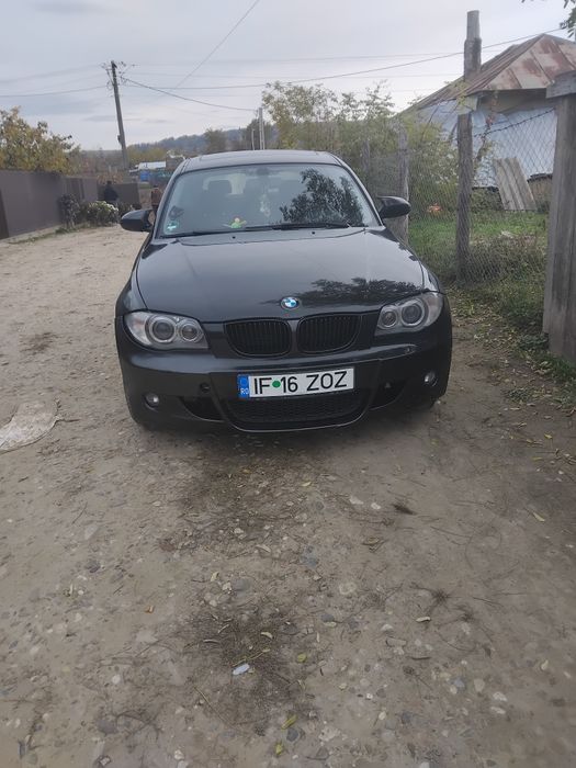 Vând schimb bmw seri 1 e87 2.0 benzină