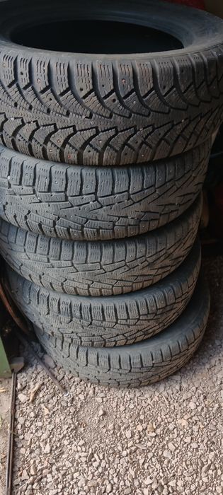 Продам резину 215/60 R16