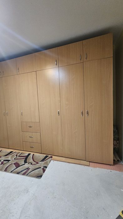 Vând dresing în stare perfectă