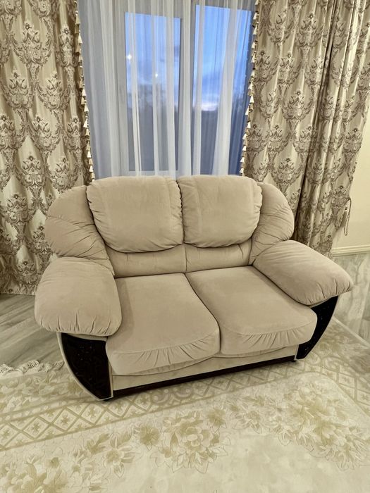 Продам комплект из 2 диванов