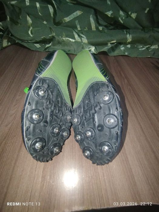 Прадаю шиповки б/у