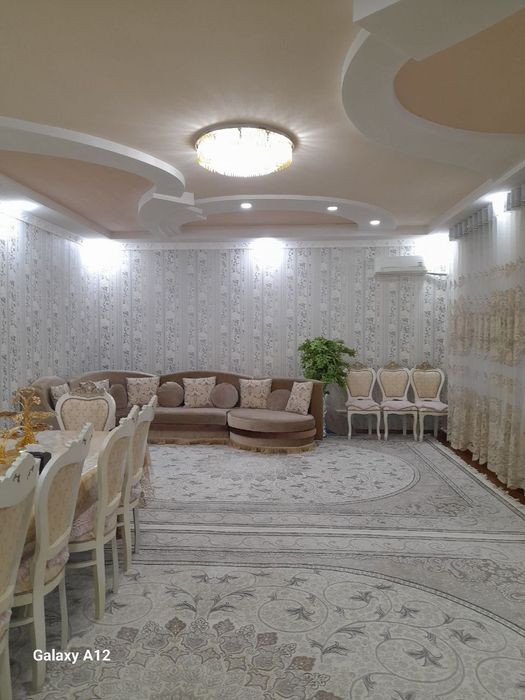 5 хона 660 кв.м. катедж сотилади. Кармана Талкок МФЙ Кавала куча 188