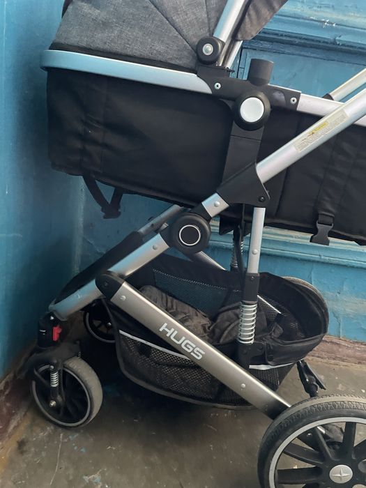 Продаётся коляска 3в1