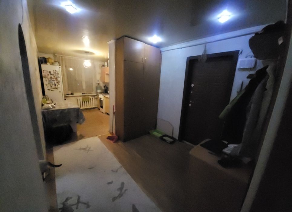 Продам 4-х ком квартиру