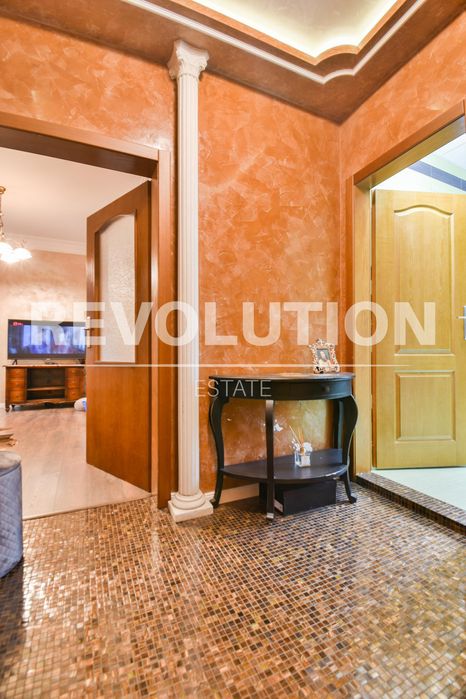 Дава се под наем Тристаен апартамент в София, Център - 80 кв.м за 1250 € - Снимка #5