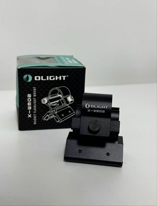 Suport prindere magentica pentru lanterna/ Nou