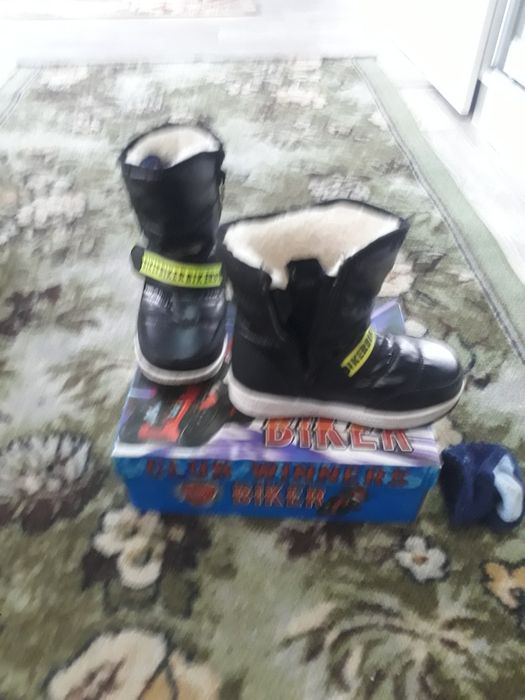 Детский ботинки 29 размер