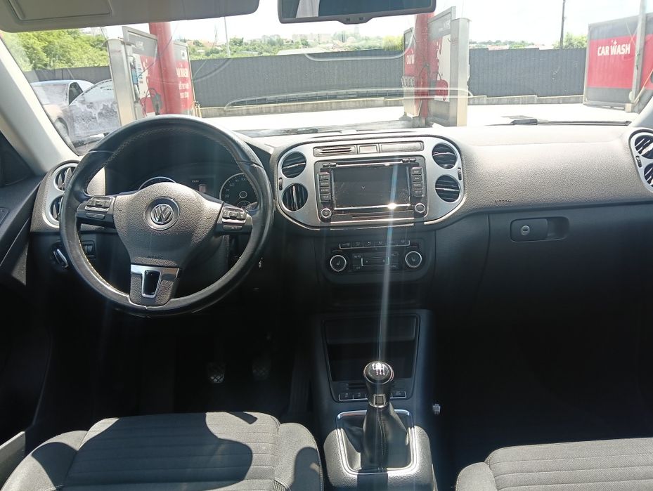 Vând   Volchswagen Tiguan