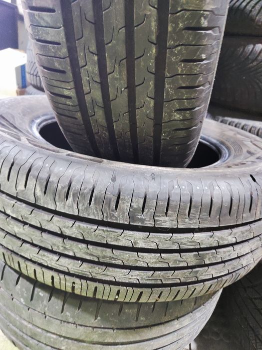 2 бр 215/65/17 Continental