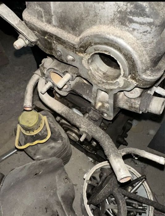 Двигатель от Карина Е 2л