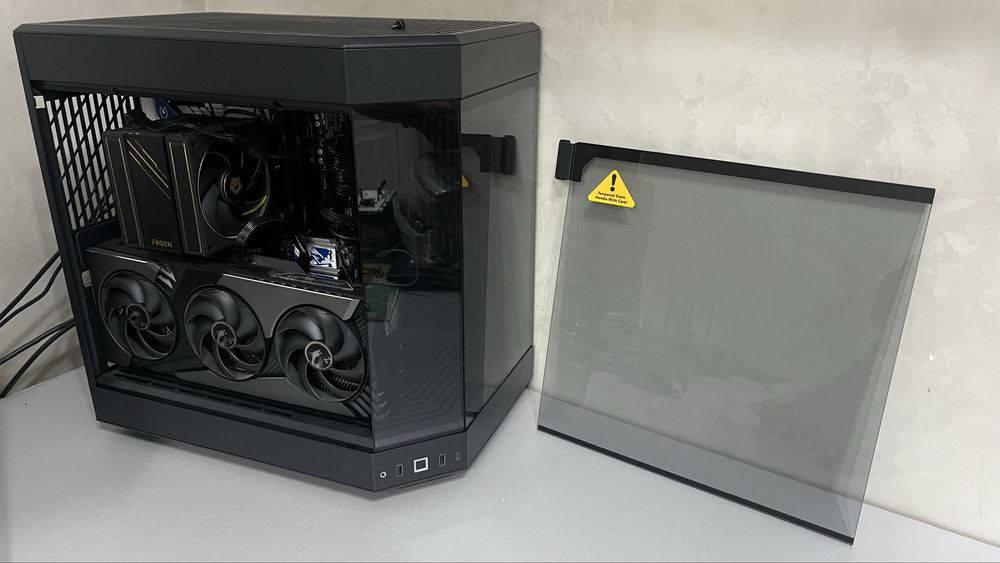 Корпус HYTE Y60 black