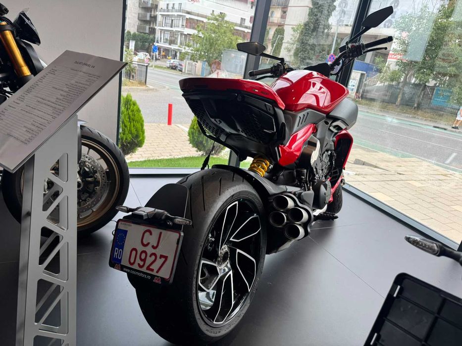 CocMotors vinde Ducati Diavel V4