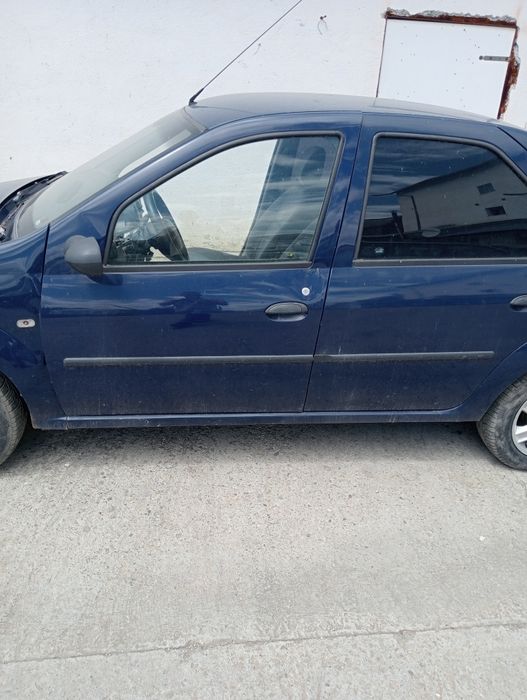 Dezmembrez Dacia Logan 1 și 2 motor 1.2 și 1.4 benzina