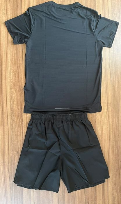 Set pantaloni scurți si tricou Nike Miler