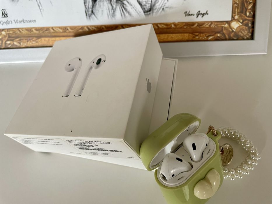 Air Pods 1-слушалки(слаба батерия)