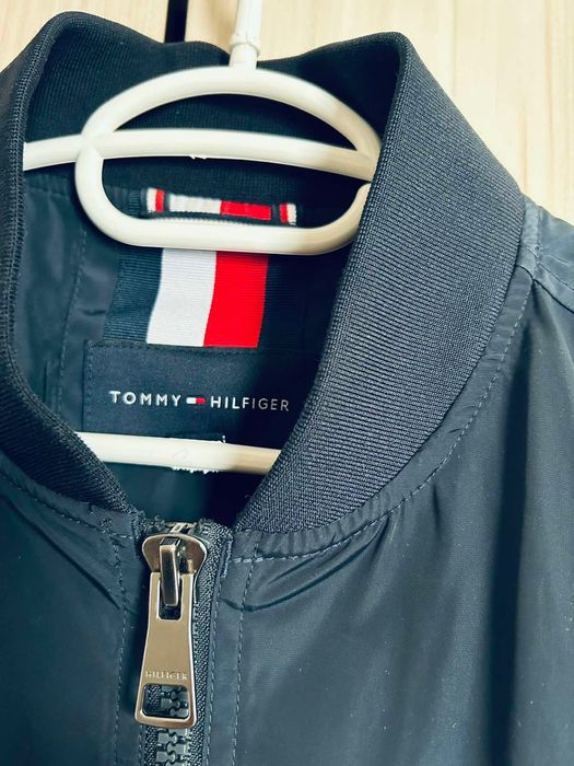 Оригинално яке на марката Tommy Hilfiger