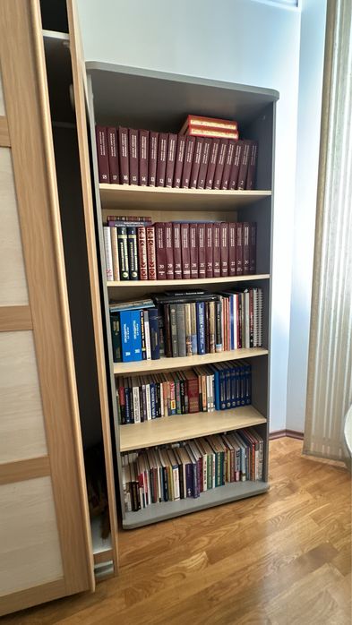 Книжный шкаф, самовывоз