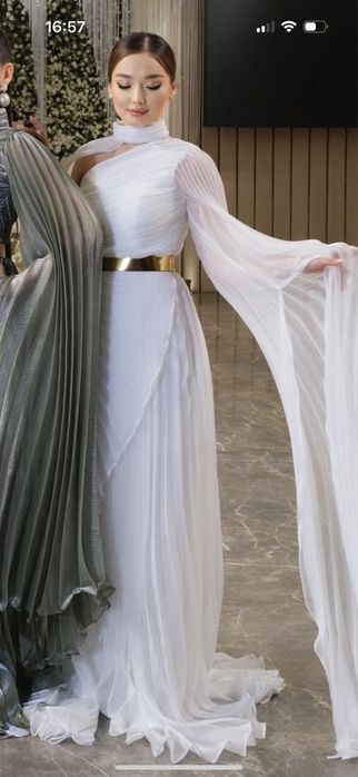 Вечернее платье.