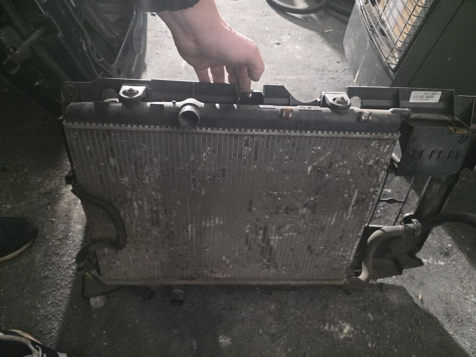 Воден радиатор за Peugeot Partner 1.9 HDI 2007 година
