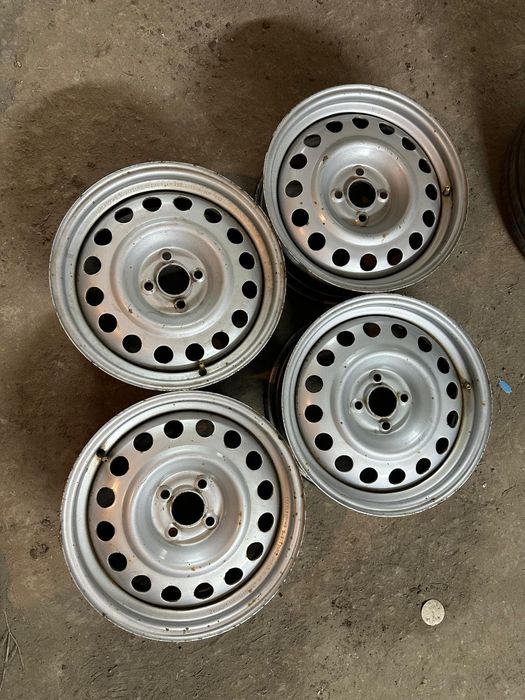R16 PCD 4 *100 Комплект штампованных дисков