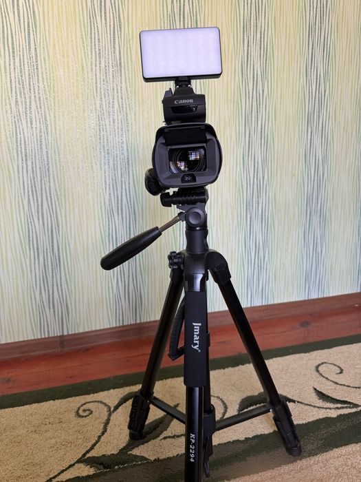 Видеокамера Canon