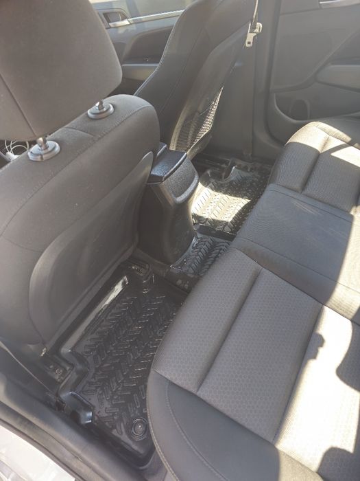 Hyundai elantra 1.6 + GPL