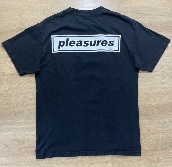 Pleasures,Huf  размер М