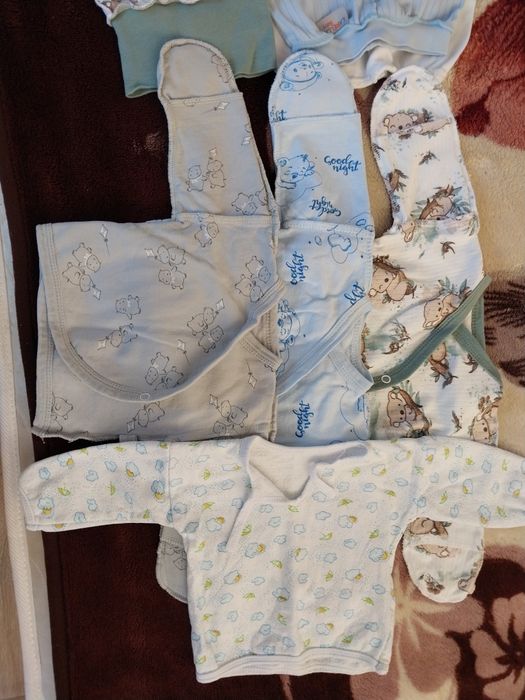 Детские вещи продам