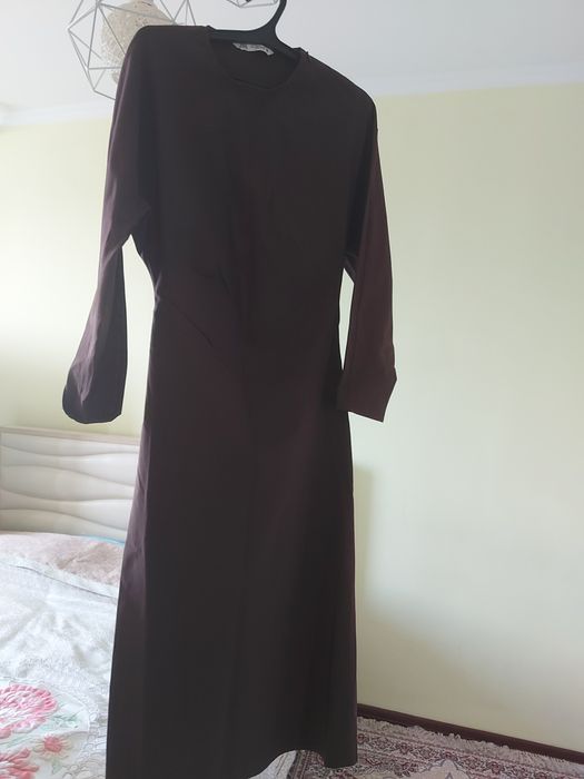 Платье      Zara