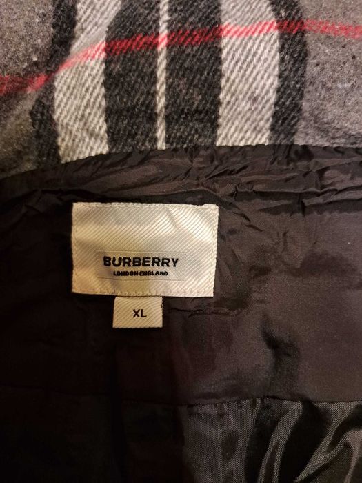 Geaca puffer Burberry