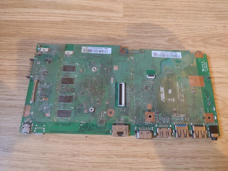 Placa de baza laptop Asus R540L F540S - intel N3050  / 4gb Ram